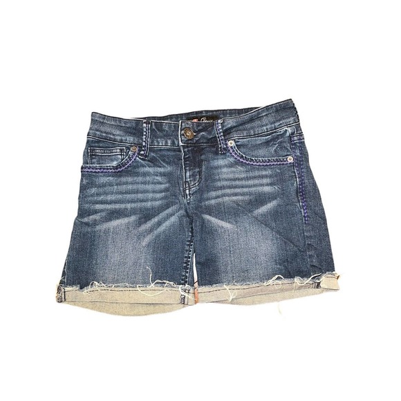 Y2K Inspired Guess Women Denim Slightly Distressed Cuffed Shorts Size 26 - Picture 1 of 9